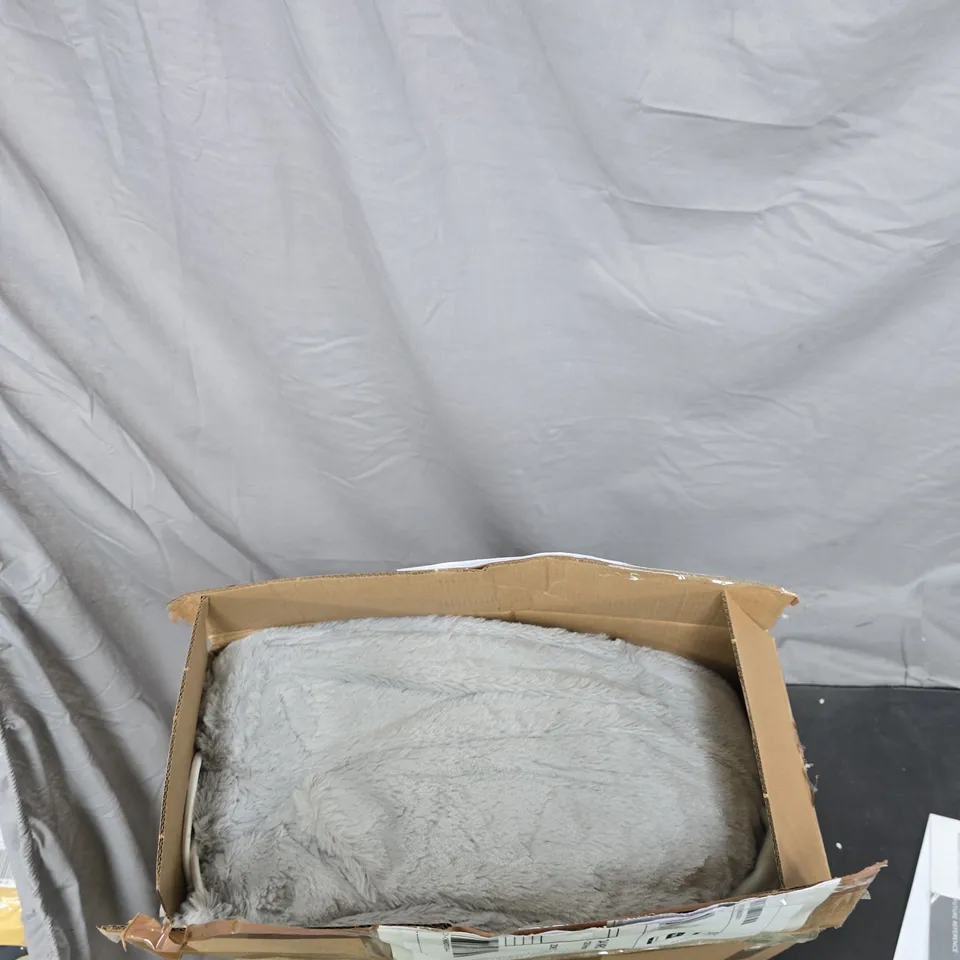 COZEE HOME FAMILY SIZED FAUX FUR & VELVETSOFT HEATED THROW