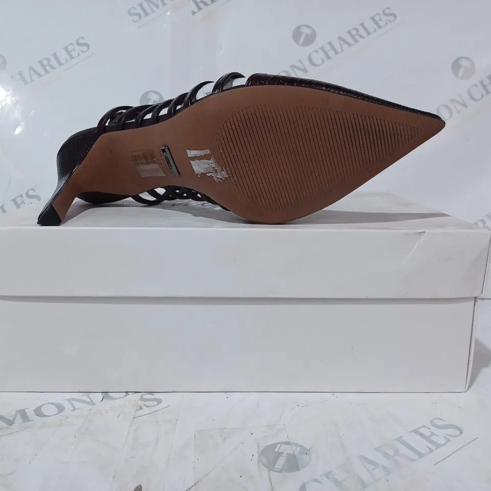 BOXED PAIR OF REISS DAPHNE SLINGBACK HEELS IN POMEGRANATE SIZE 6