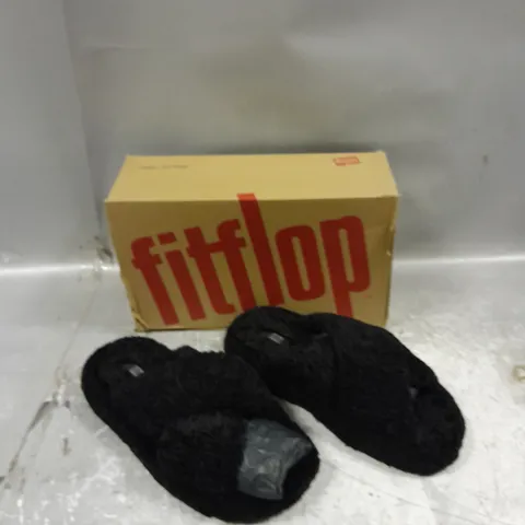 BOXED PAIR OF FITFLOP IQUISHION D-LUXE PADDED TEDDY CROSS SLIDES BLACK UK 5
