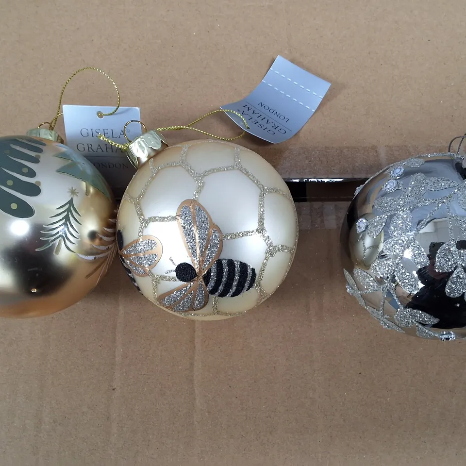 LOT OF 8 MULTI-PACKS OF BRAND NEW GISELA GRAHAM BAUBLES