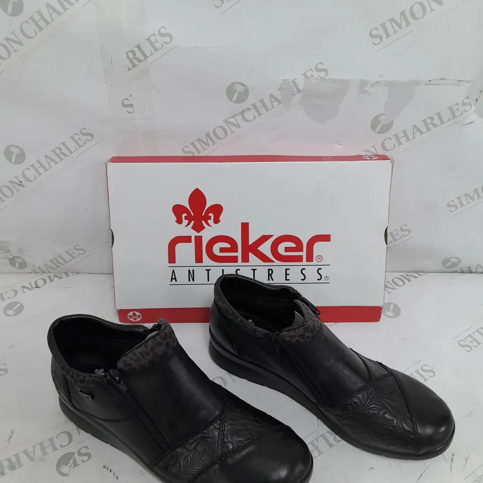 BOXED RIEKER LEATHER DOUBLE ZIP WATER RESISTANT BOOT IN BLACK - SIZE 39
