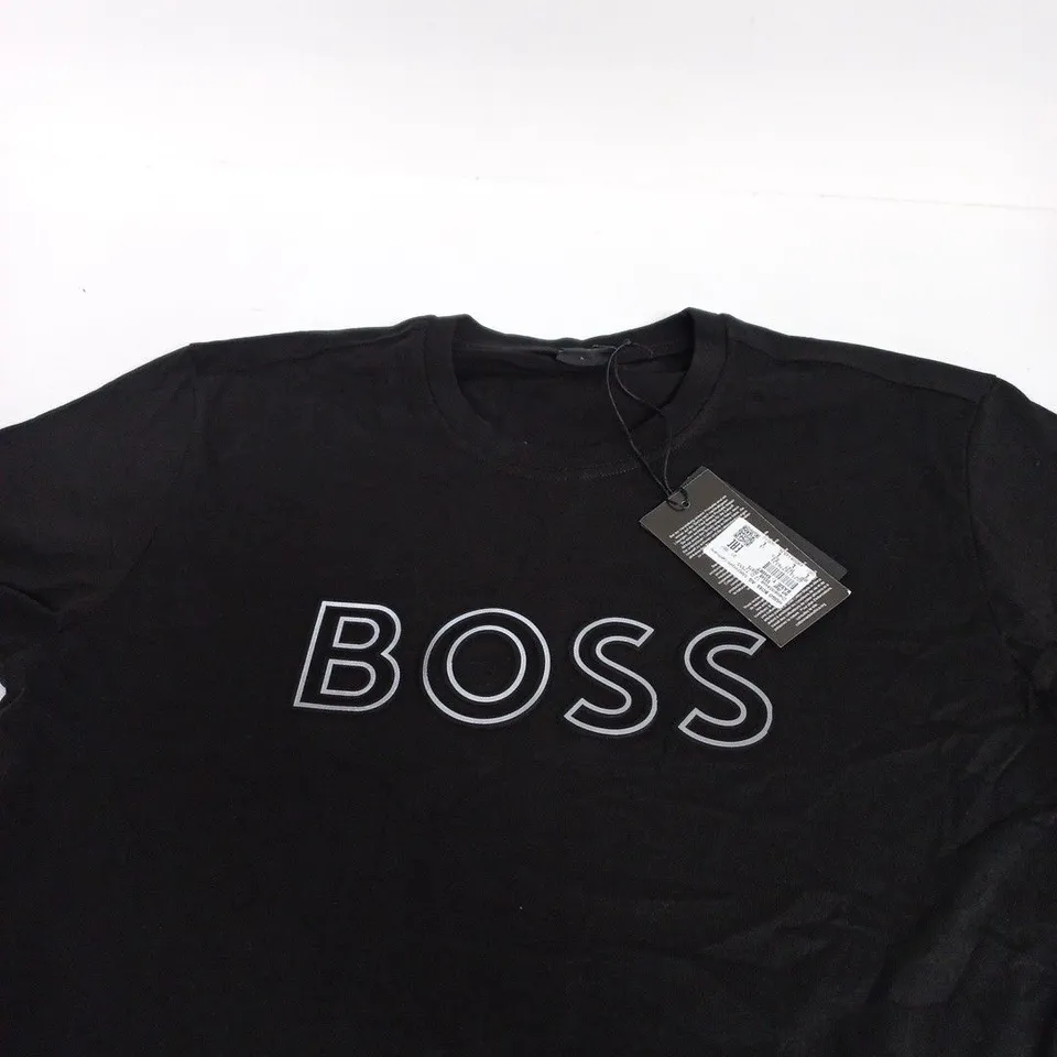 BOSS BLACK LOGO T-SHIRT - LARGE