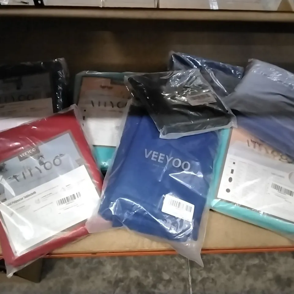 A BOX OF QUALITY BRAND NEW, VARIOUS SIZE AND COLOUR TABLE CLOTHS 