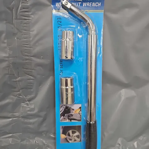 L TELESCOPIC WHEEL NUT WRENCH