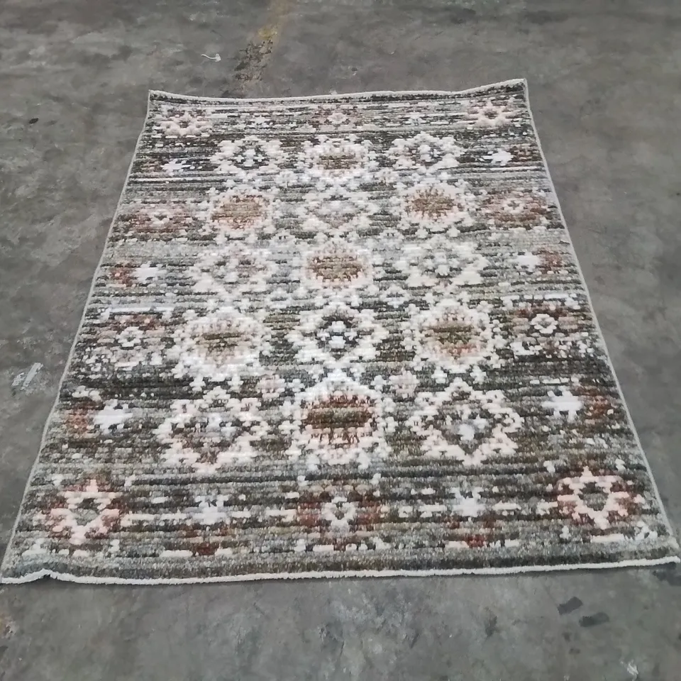 QUALITY DESIGNER AREA RUG - APPROXIMATELY 160X115CM