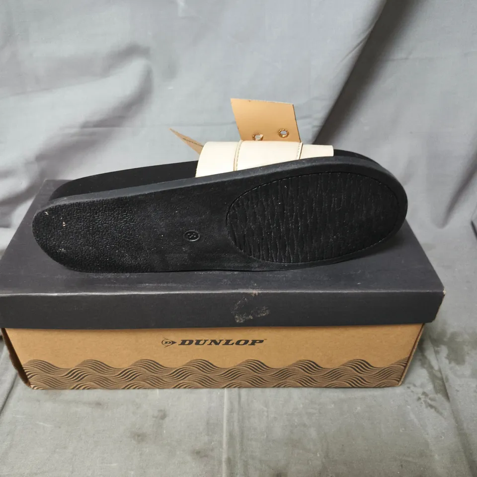 DUNLOP SANDALS - CREAM STRAPS WITH GOLD BUCKLES (BOXED) UK SIZE 3