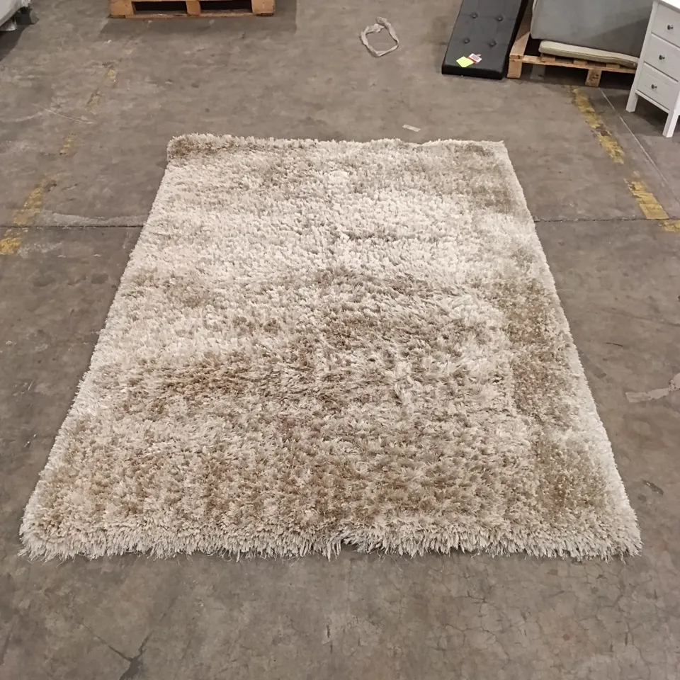 QUALITY DESIGNER AREA RUG - APPROXIMATELY 230CM X 163CM