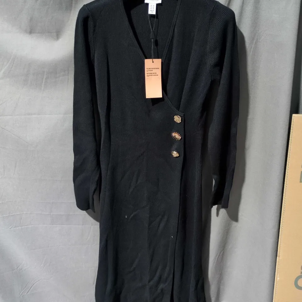 STYLE CHEAT WOMEN'S BLACK KNIT CARDIGAN, WRAP-STYLE WITH DECORATIVE BUTTONS – UK 14 