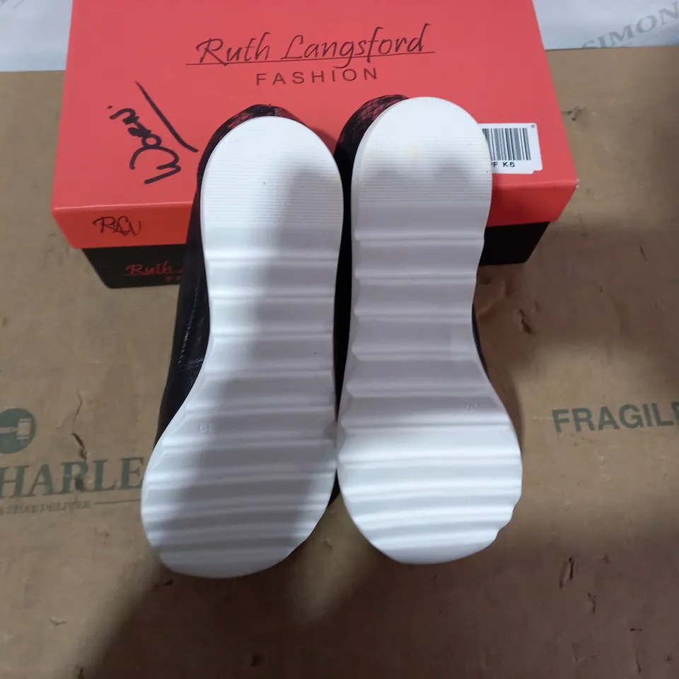 BOXED PAIR OF RUTH LANGSFORD TRAINERS- SIZE 39