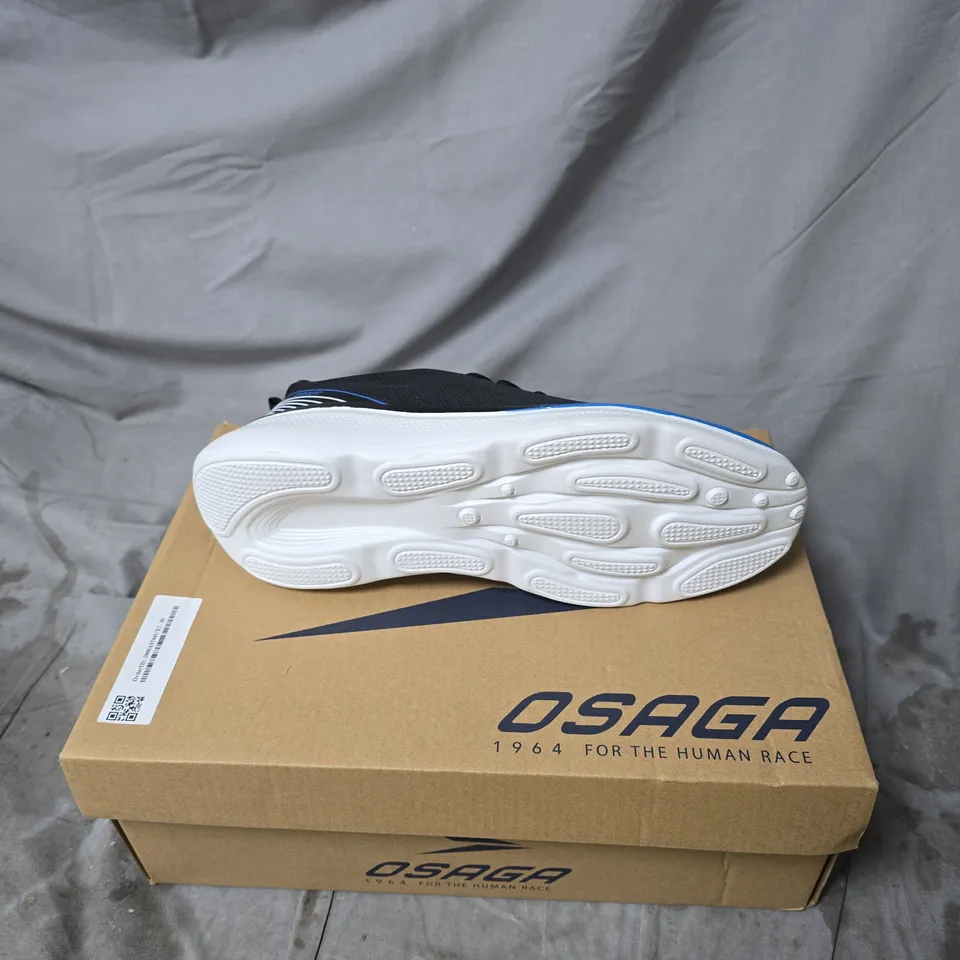 OSAGA MEN'S RUNNING SHOES – BLACK WITH BLUE ACCENTS SIZE 42