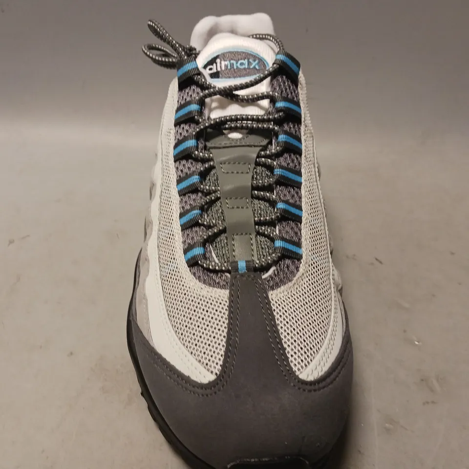 BOXED PAIR OF NIKE AIR MAX 95 SHOES IN GREYSCALE UK SIZE 10.5