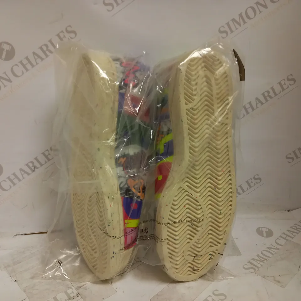 ADIDAS SUPERSTAR PRIDE TRAINERS UK SIZE 7.5