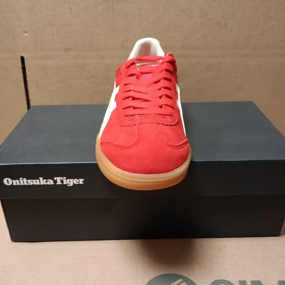 ONITSUKA TIGER TOKUTEN FIERY RED/CREAM TRAINERS – UK4 (US5)