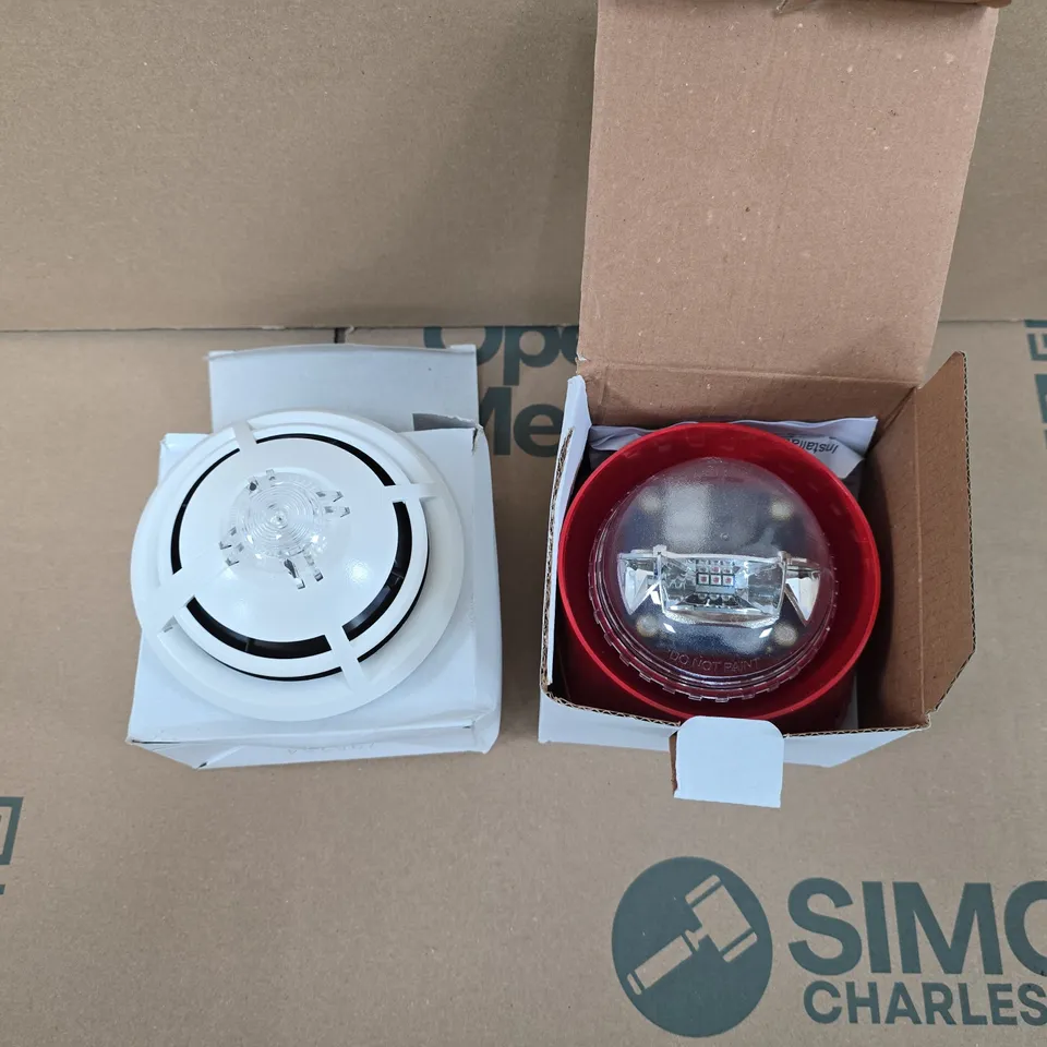 APPROXIMATELY 15 ASSORTED HOUSEHOLD PRODUCTS TO INCLUDE VISUAL FIRE ALERT ALARM, HEAT DETECTORS 