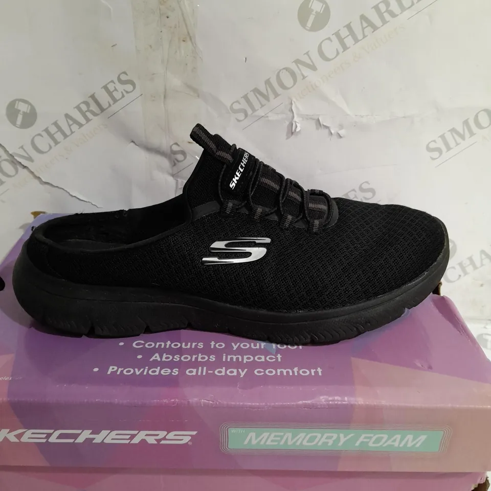 BOXED SKETCHERS BLACK OPEN TOP TRAINER - SIZE 6 