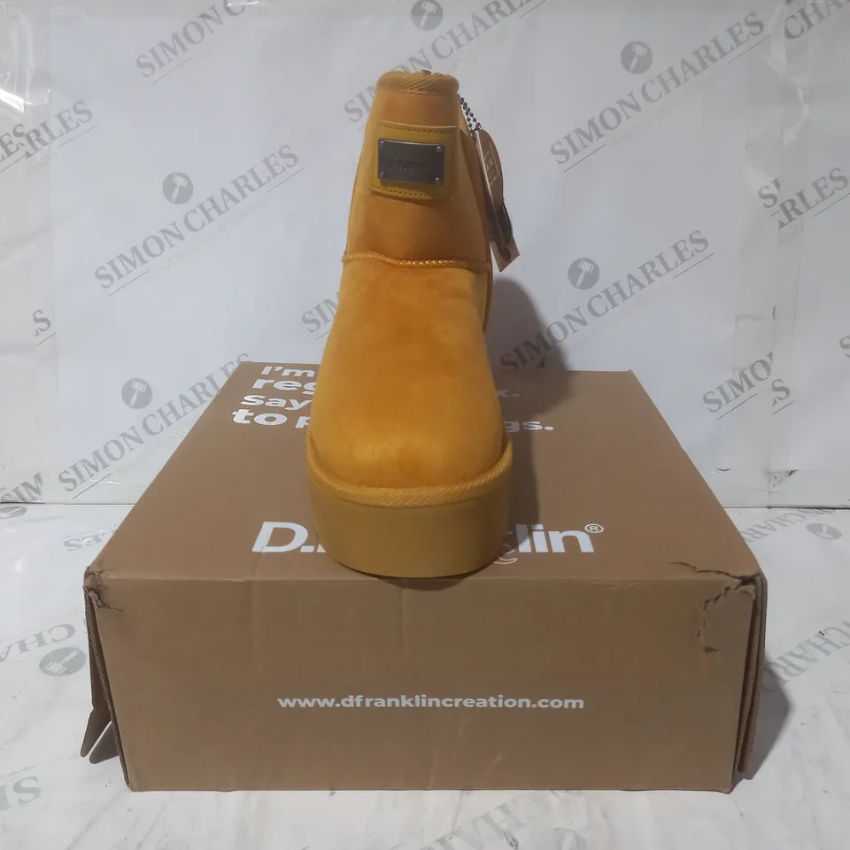 BOXED PAIR OF D.FRANKLIN NORDIC BOOTS IN YELLOW EU SIZE 40