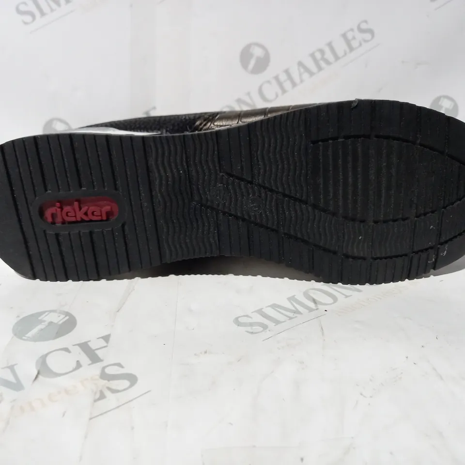 BOXED PAIR OF RIEKER HIGH TOP MIX MATERIAL TRAINER BOOTS UK SIZE 6.5