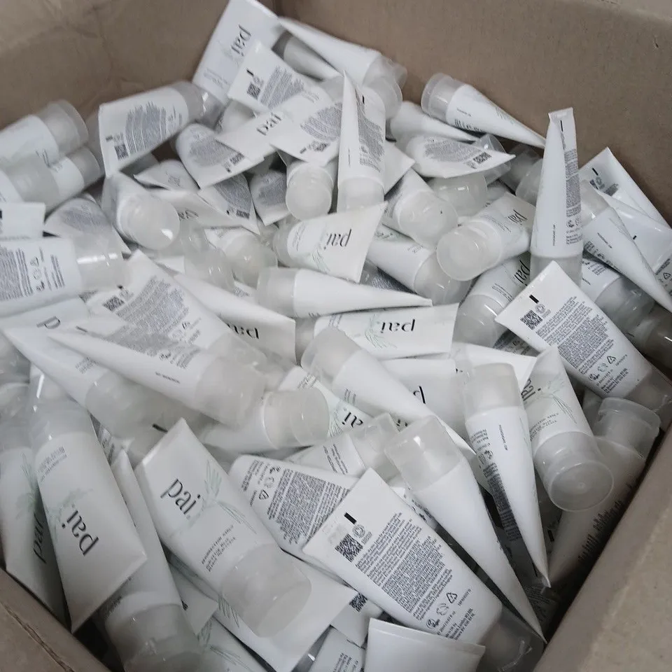 BOX OF APPROXIMATELY 200 PAI HYDRATING MASKS