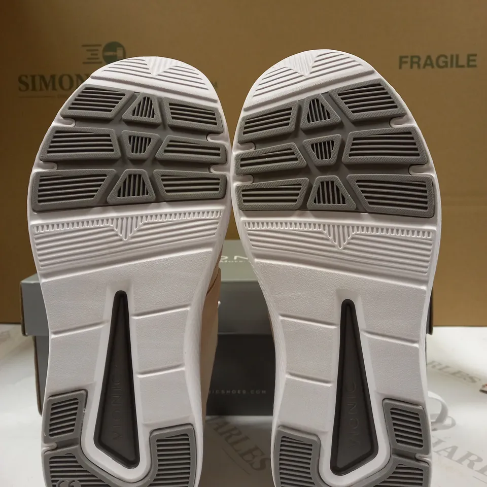 VIONIC DELMAR AYSE TRAINER SIZE 6