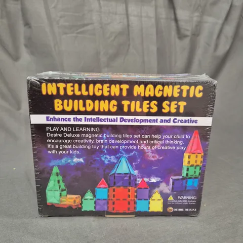 BOXED AND SEALED INTELLIGENT MAGNETIC BUILDING TILES SET