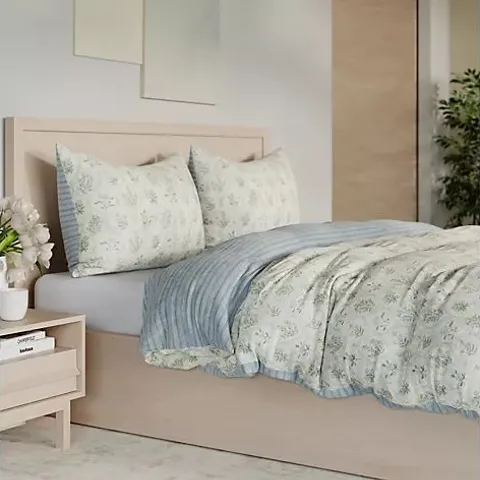 COZEE HOME REVERSIBLE FLORAL STRIPE VELVETSOFT 3 PIECE DUVET SET.