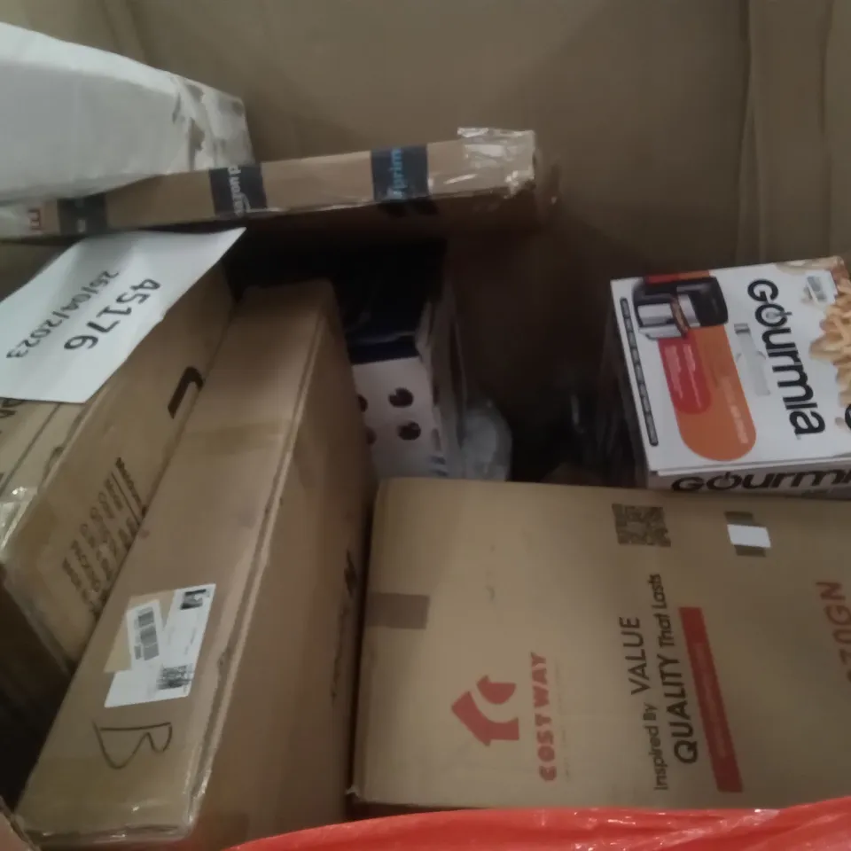 PALLET OF ASSORTED ITEMS INCLUDING NESTING COFFEE TABLE, 3 TIER HARDWOOD PLANT DISPLAY UNIT, JAJALUYA OFFICE CHAIR, 72L STORAGE BOX, MEIDOM MAKEUP MIRROR, GOURMA DIGITAL AIR FRYER 