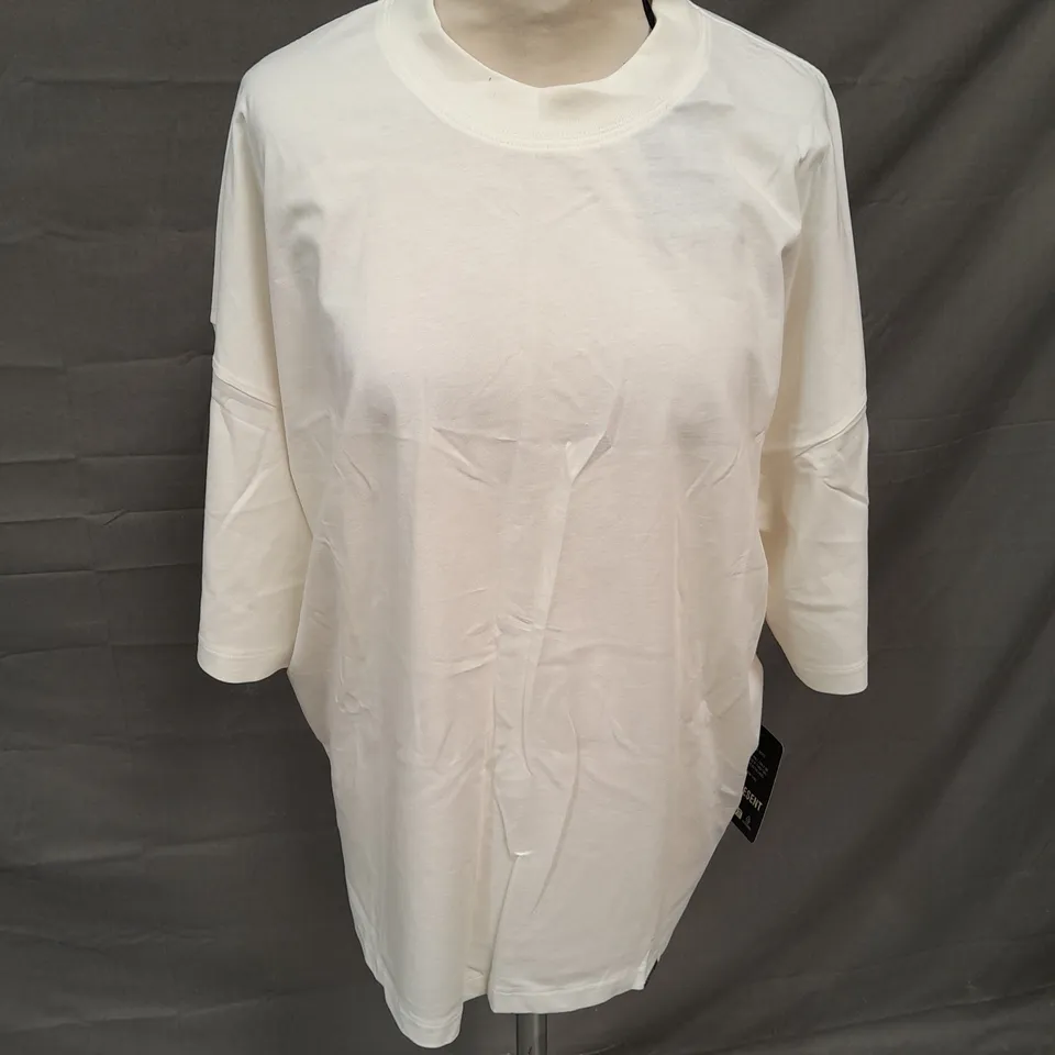 REPRESENT INITIAL OVERSIZED BOXY TSHIRT IN FLAT WHITE SIZE M