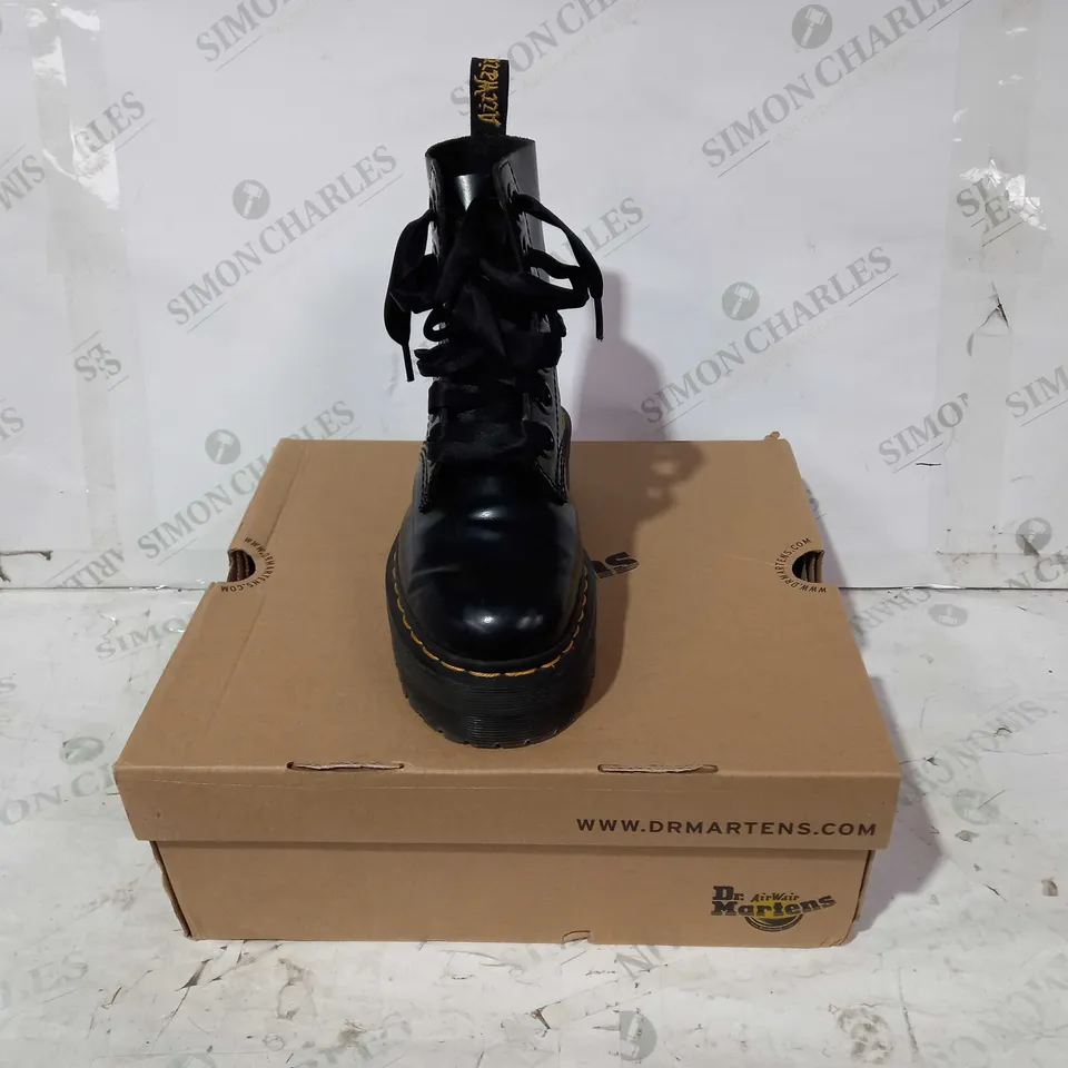 BOXED PAIR OF DR MARTENS MOLLY BOOTS IN BLACK UK SIZE 4