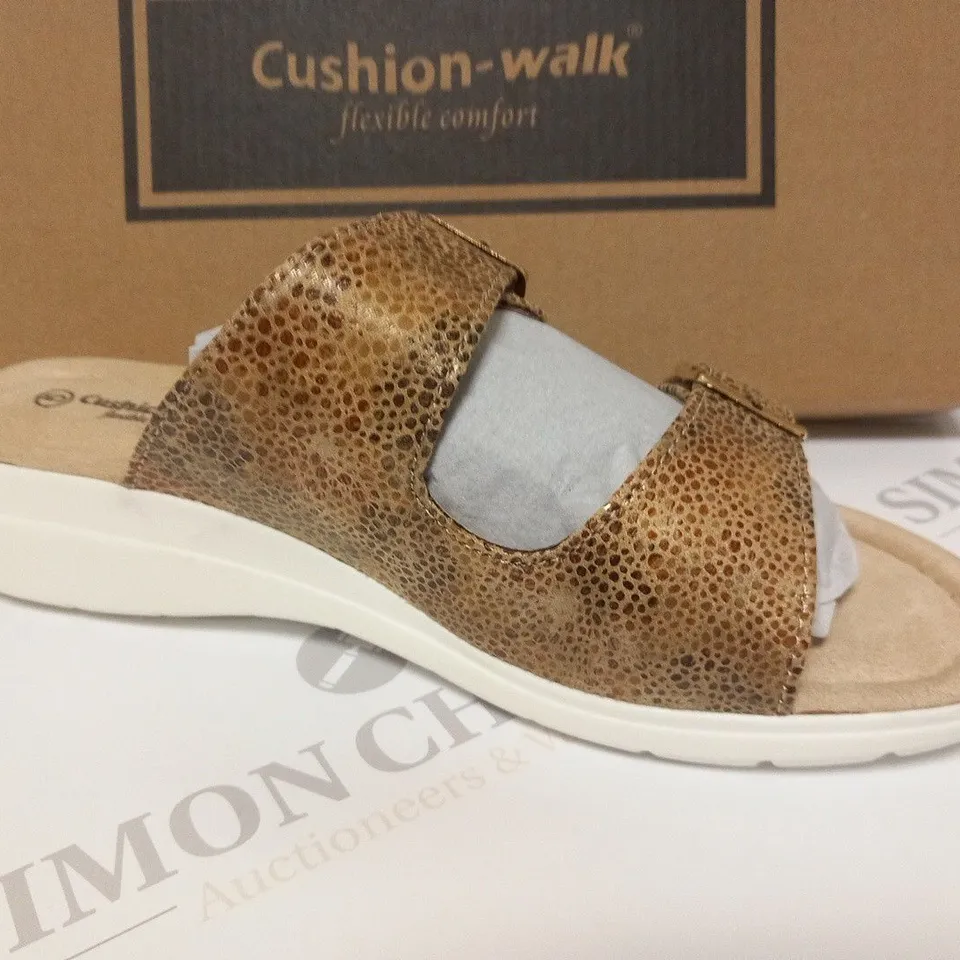 BOXED PAIR OF CUSHION WALK STRAPPY SANDALS IN GOLD - 5