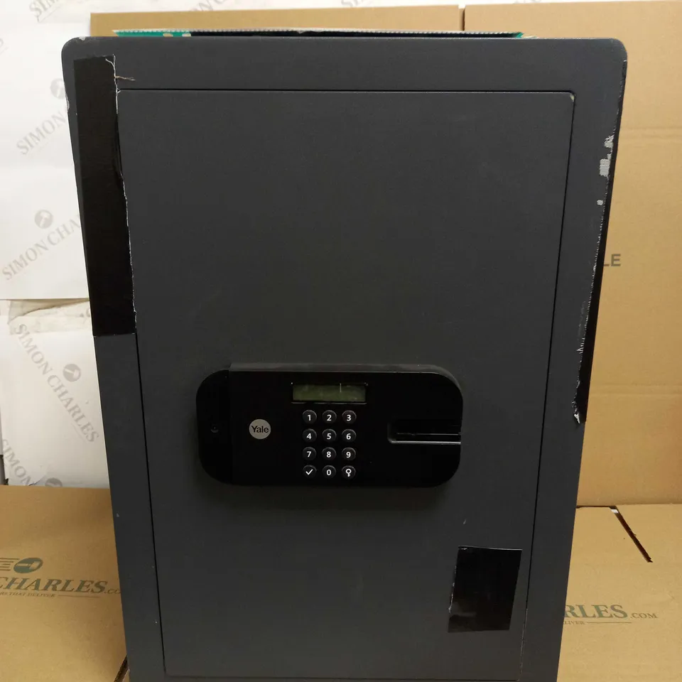 YALE YSEM/520/EG1 - MOTORISED MAXIMUM SECURITY PROFESSIONAL SAFE