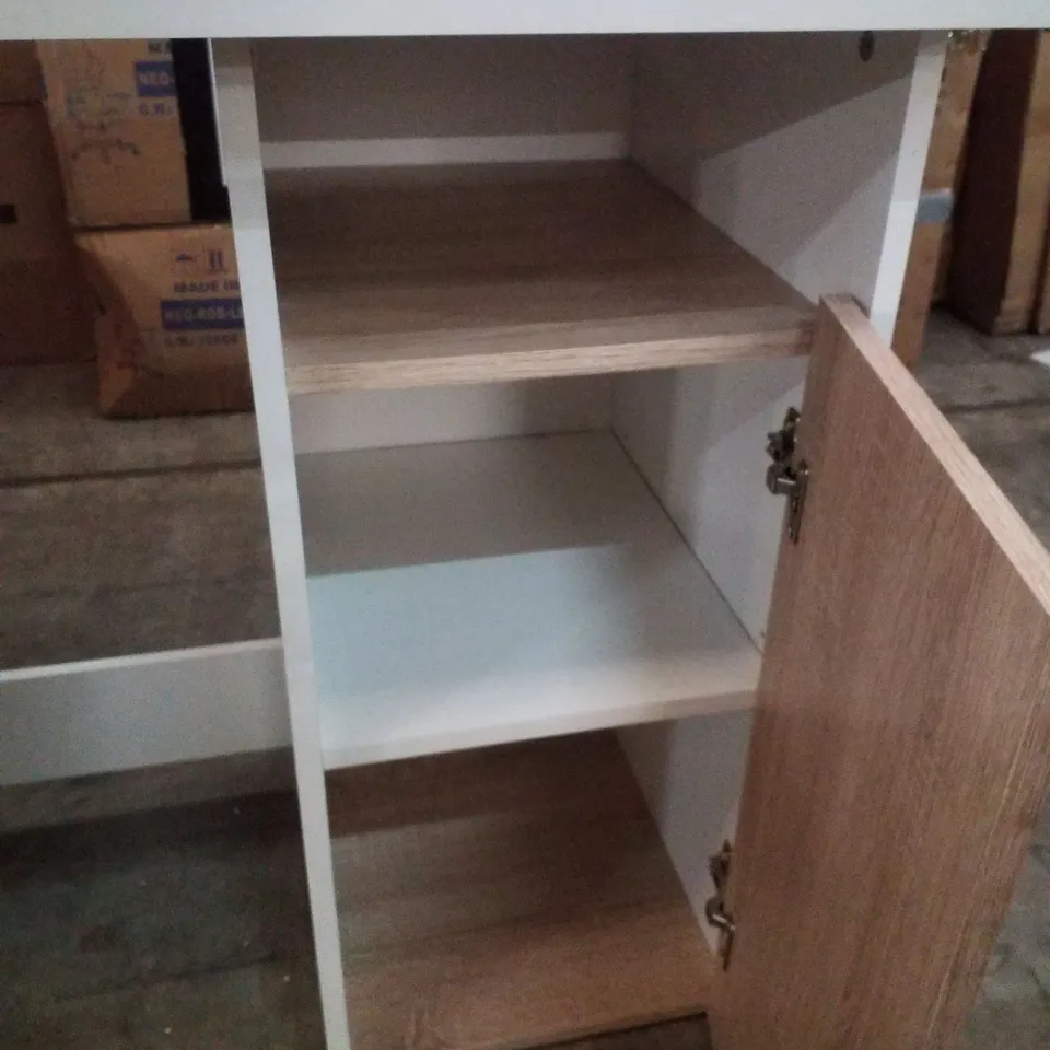 BOXED AMBRE WRITING  DESK 