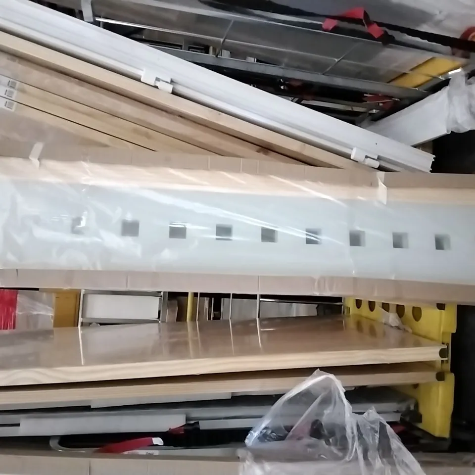 VERTICAL 2 PANEL CLEAR PINE BIFOLD GLAZED INTERNAL DOOR 1981 X 762MM