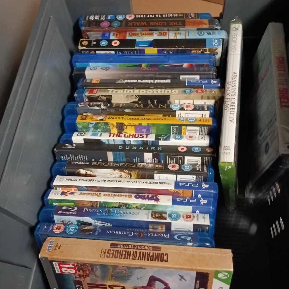APPROXIMATELY 20 ASSORTED DVDS INCLUDING PLANET EARTH II , DISNEY A CHRISTMAS CAROL AND UNBROKEN
