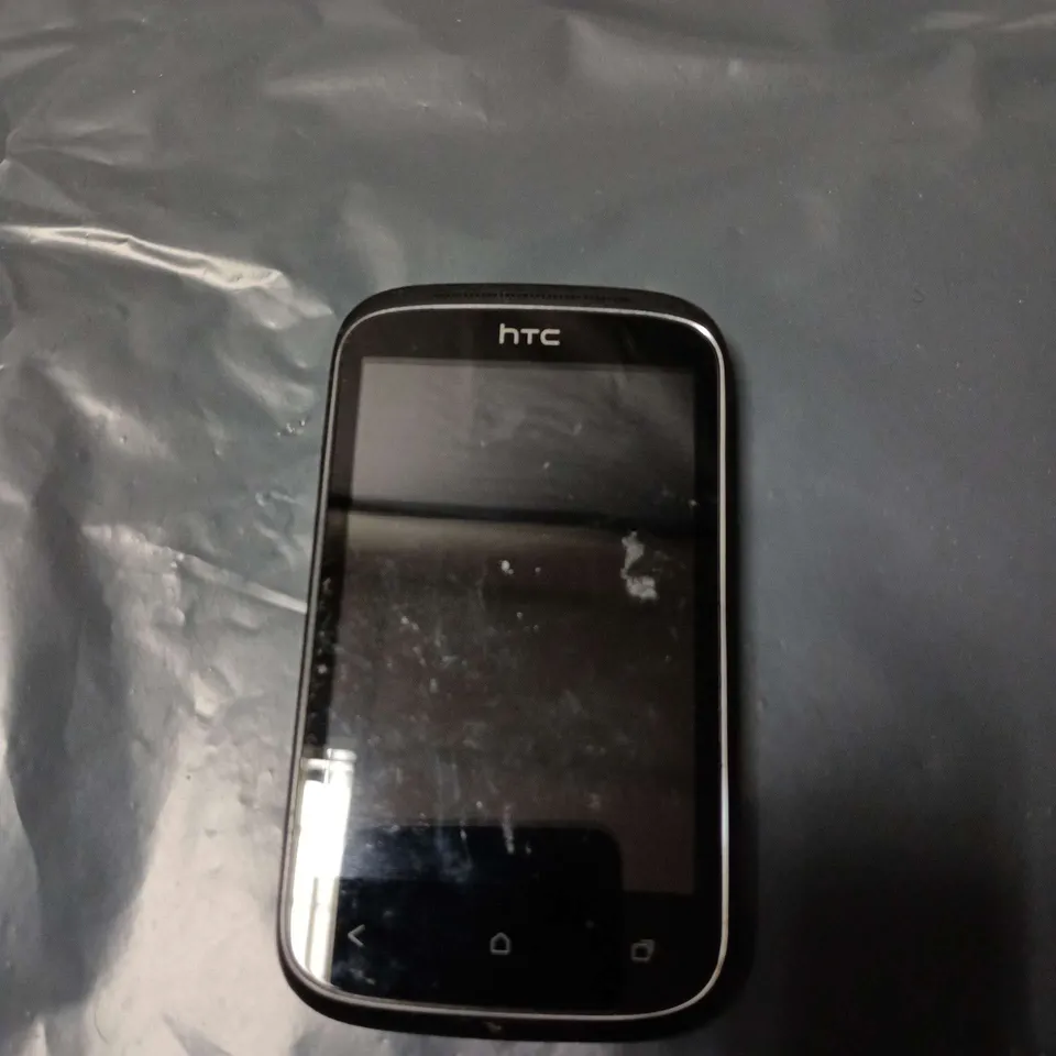 HTC SMARTPHONE WITH BEATS AUDIO – BLACK 