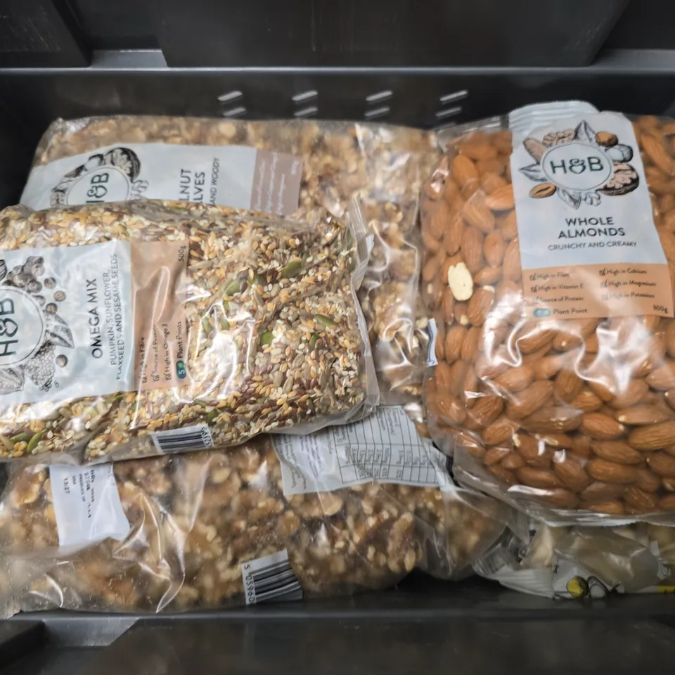 APPROXIMATELY 6 ASSORTED FOOD ITEMS TO INCLUDE - H&B PUMPKING SEED , H&B PECAN HALVES , H&B BROWN FLAXSEED ETC