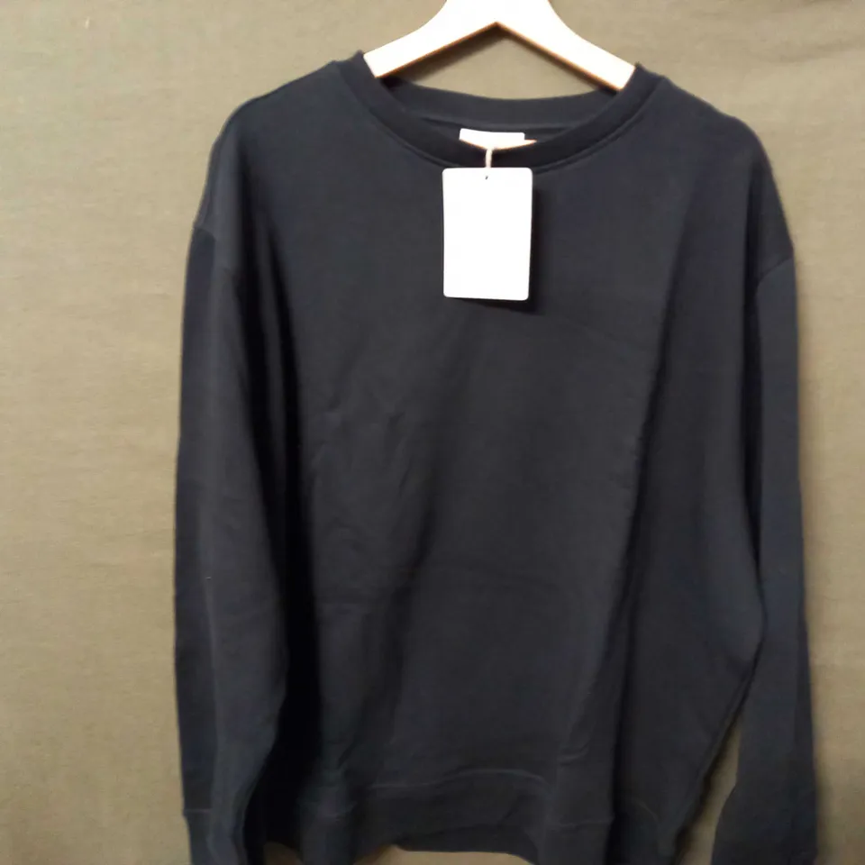 WAWWA LONG SLEEVE CREWNECK JUMPER IN BLACK - XL