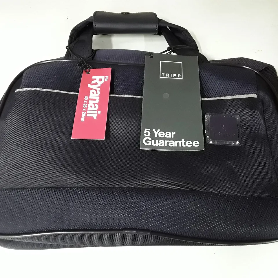TRIPP FULL CIRCLE 2 15L FLIGHT BAG IN GRAPE 