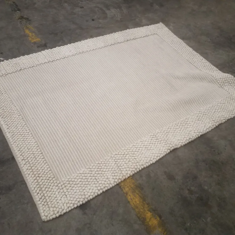 QUALITY DESIGNER AREA RUG APPROXIMATELY 120×170CM