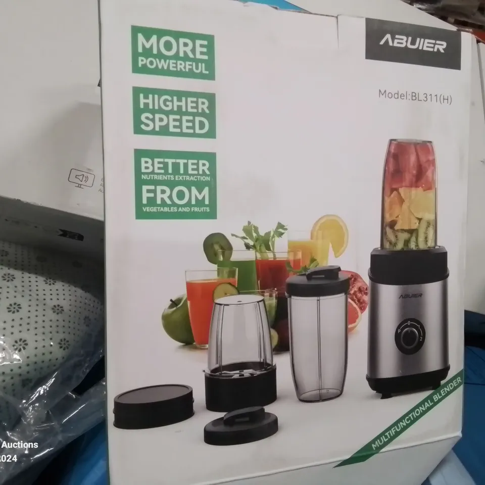 PALLET CONTAINING VARIOUS ASSORTED ITEMS TO INCLUDE: HP 27 INCH MONITOR, PET BED, FAKE PLANT, JUICER ETC.