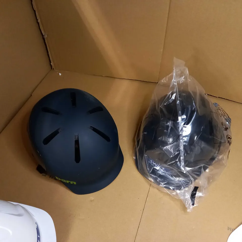 LOT OF APPROX 5 SAFETY HATS/HELMETS ASSORTED COLOURS/STYLE/BRANDS