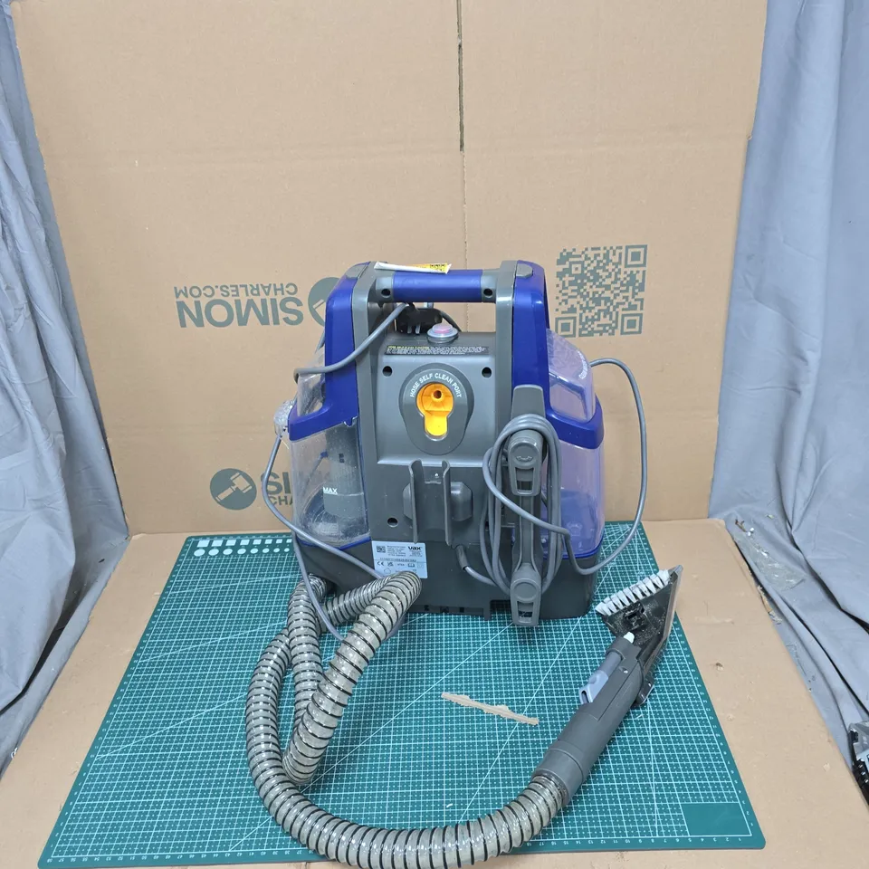 VAX CYLINDER VACUUM CLEANER WITH HOSE – MODEL CDCW-CSXA