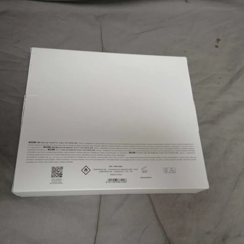 MOSCHINO MINIATURE COLLECTION BOXED SET – 4 FRAGRANCE MINIATURES