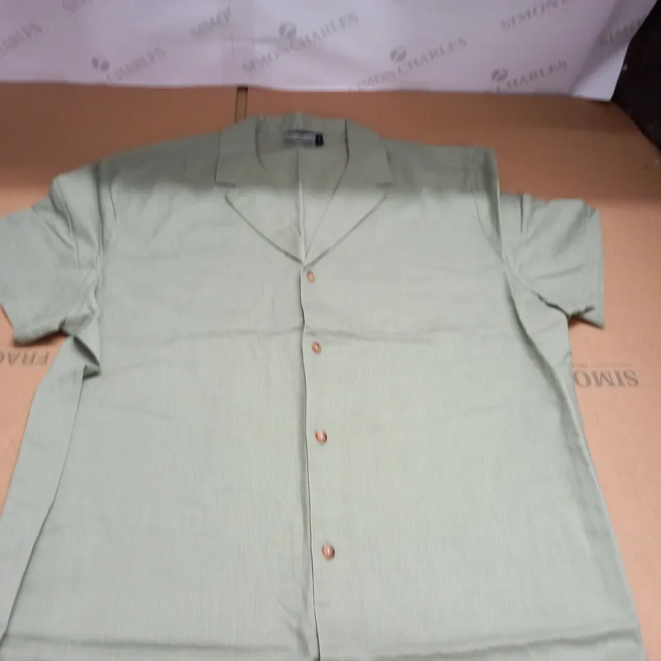 ASOS DESIGN RELAXED DEEP REVERE LINEN MIX SHIRT IN KHAKI - XL