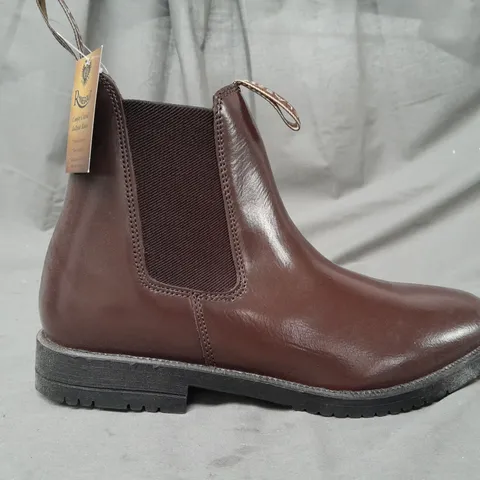 BOXED PAIR OF RHINEGOLD JODHPUR BOOTS IN DARK BROWN SIZE 8