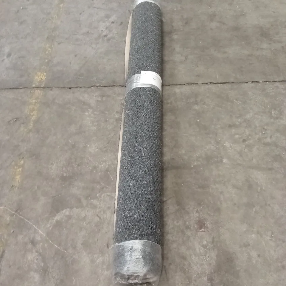 ROLL OF QUALITY OASIS 153 DARK GREY MIRAGE CARPET // APPROX SIZE; 2.6 x 5m