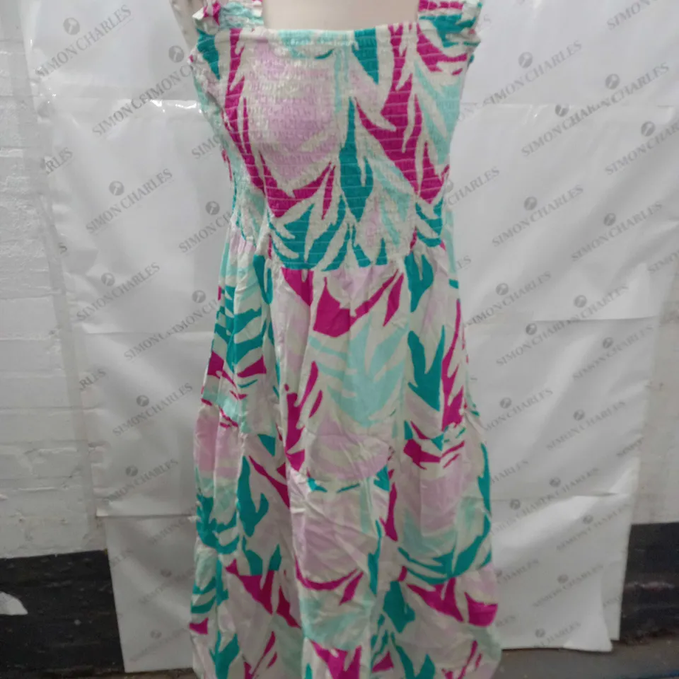 VERY FLORAL SQUARE NECK DRESS - 18