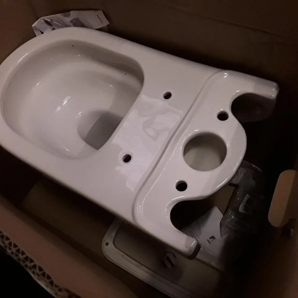 BOXED GOODHOME MALO RIMLESS CLOSE COUPLED TOILET  