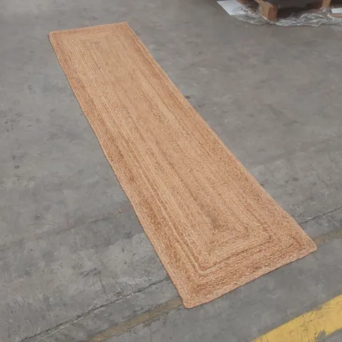 QUALITY DESIGNER AREA RUG - APPROXIMATELY 235 x 61cm