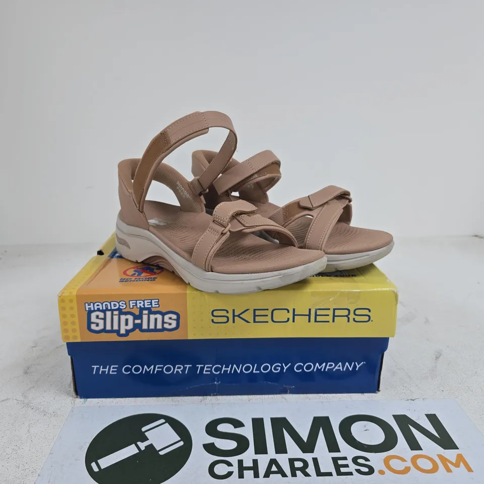 SKECHERS GO WALK ARCH FIT DOUBLE STRAP SANDALS BOXED SIZE 8