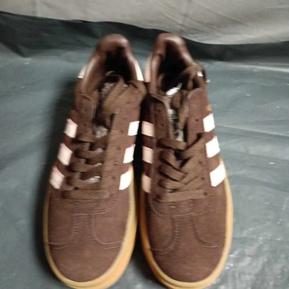 ADIDAS BROWN SUEDE TRAINERS - UK SIZE 6
